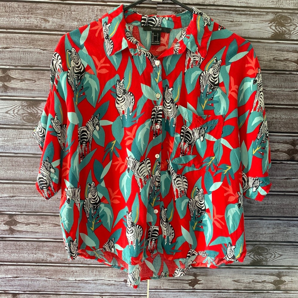 Forever 21 Women's Short-Sleeved Button-Down Top Size L Red Zebra